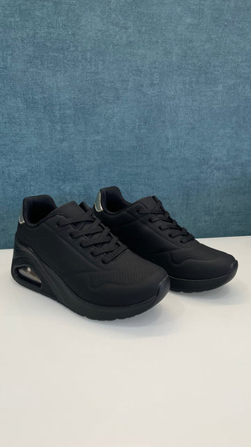 SNEAKERS BASIC