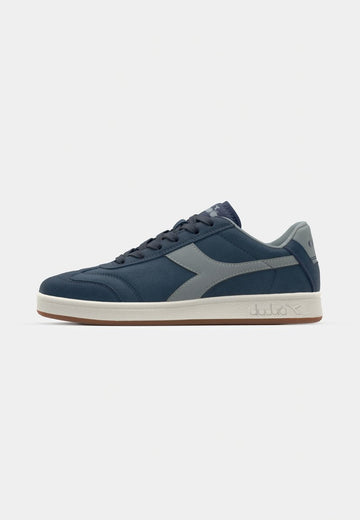 DIADORA KICK