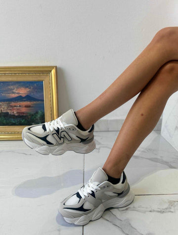 SNEAKERS NEW