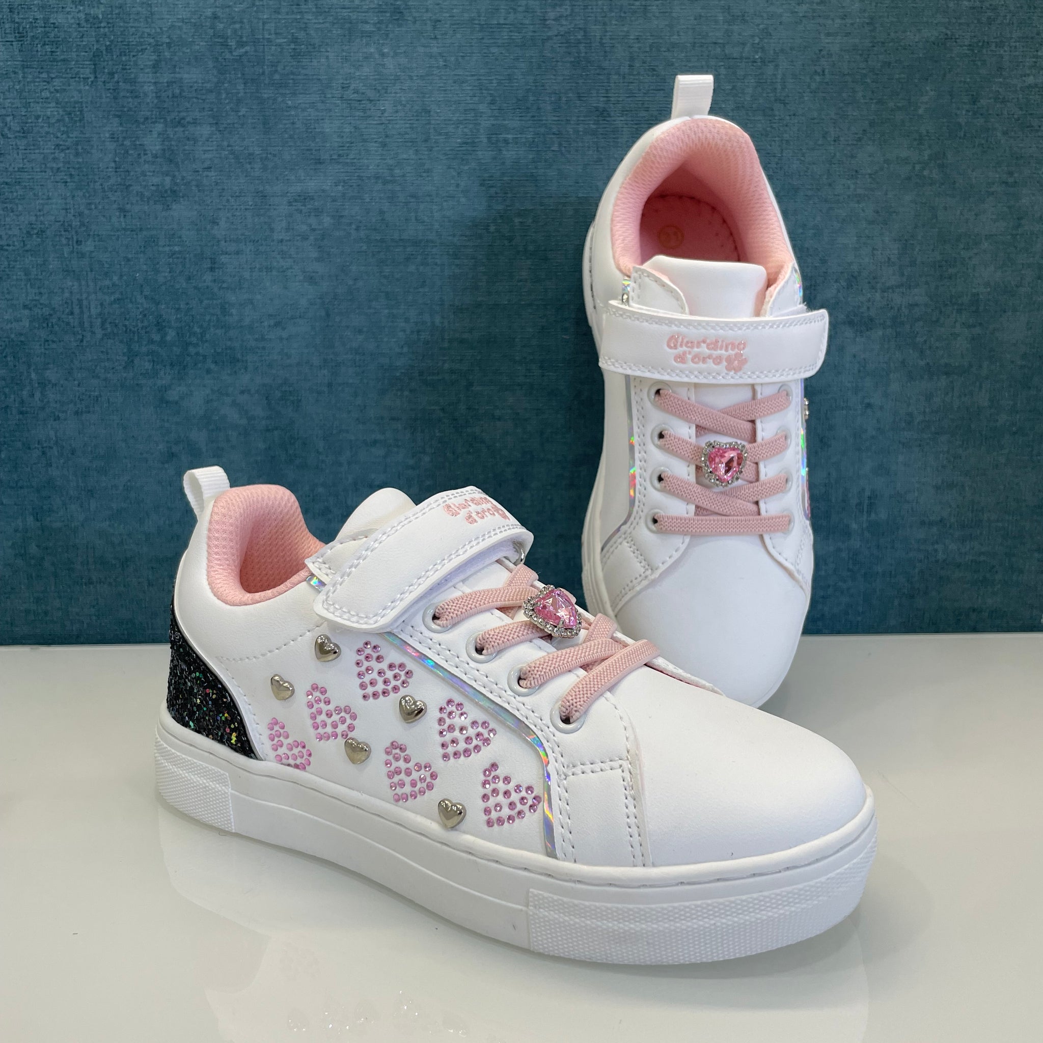 SNEAKERS LOVE