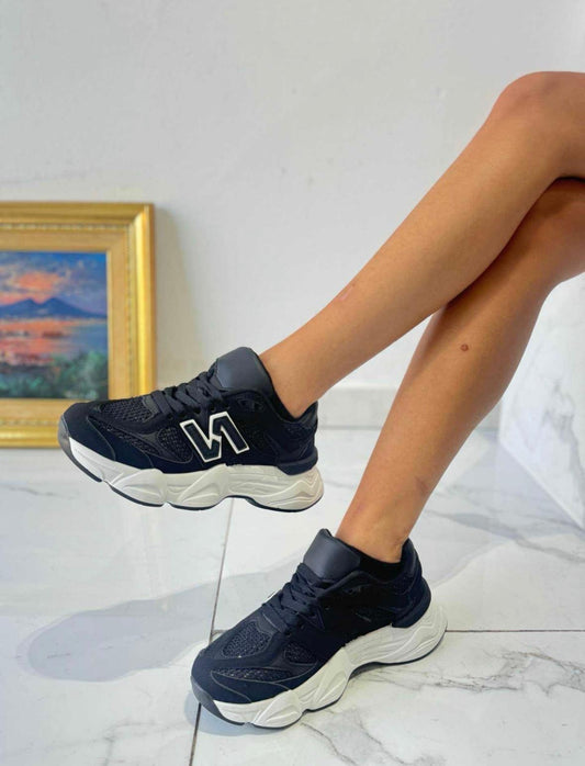 SNEAKERS NEW