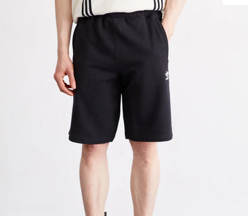 Adidas short essential