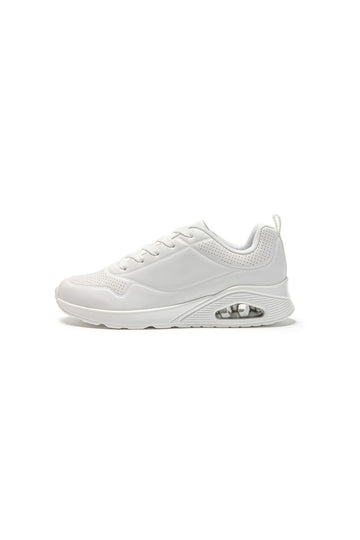 SNEAKERS HOLES