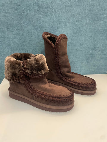 UGG LOWMEL