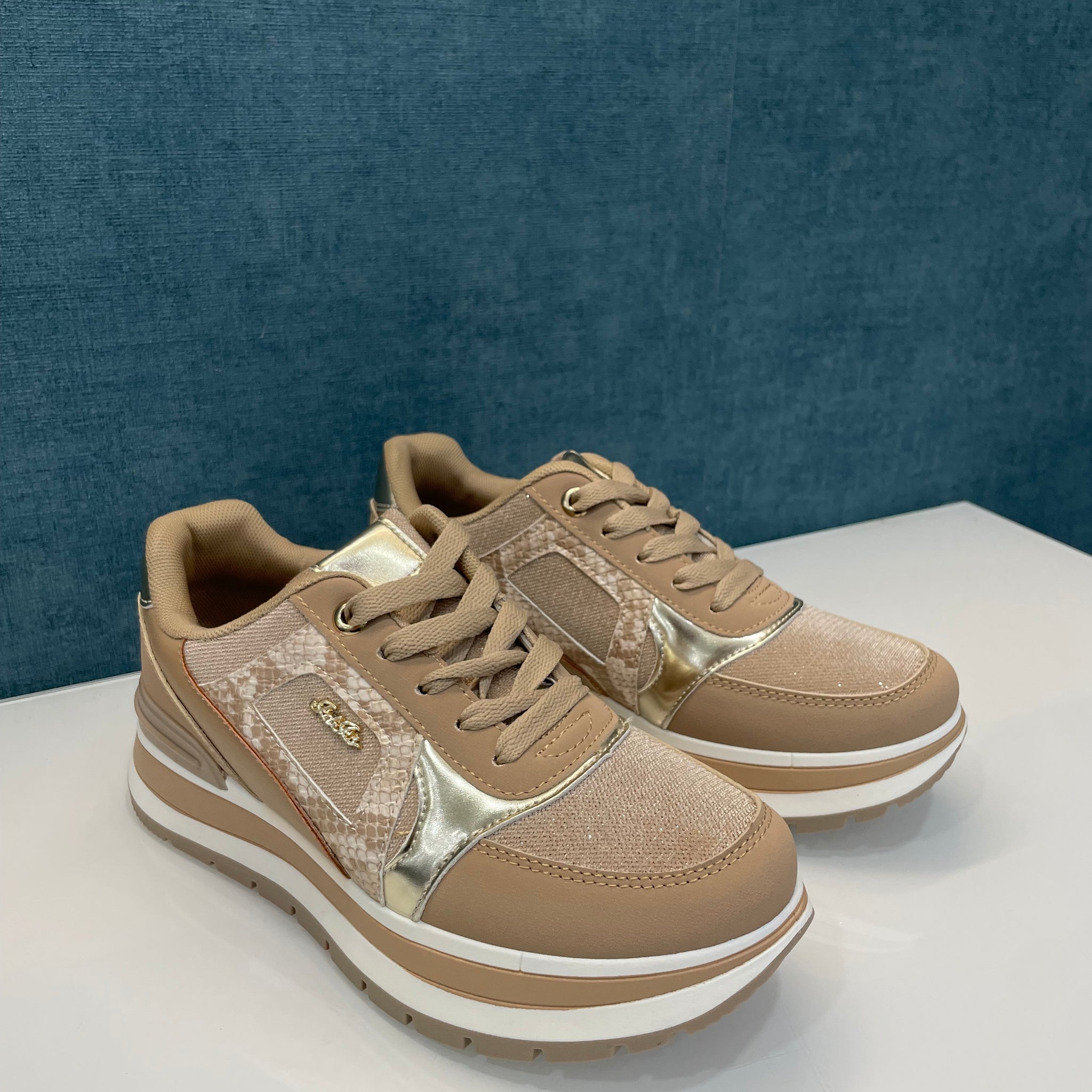 SNEAKERS SNAKE